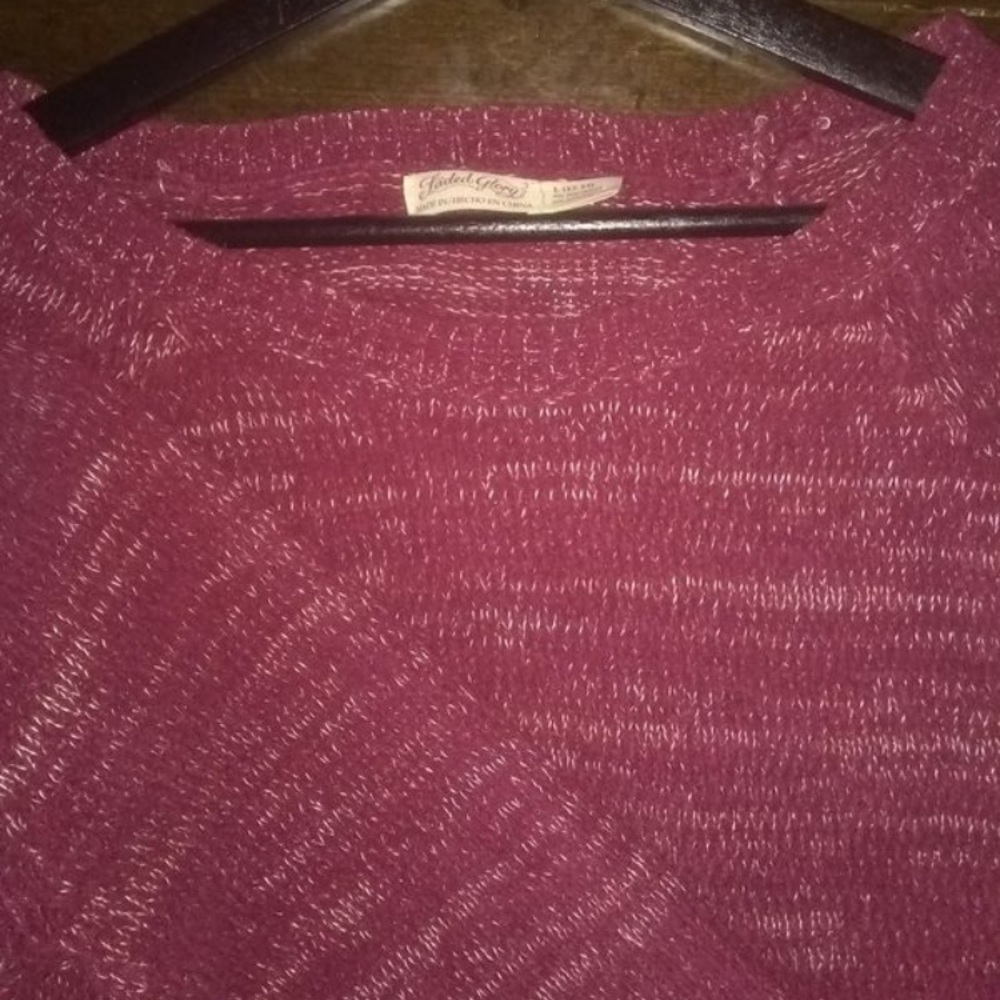 Red oversized knit sweatshirt